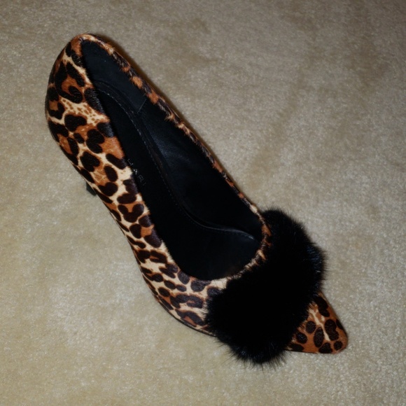 Elie Tahari Shoes - Elie Tahari El Ruby Heels Elie Tahari Shoes - Elie Tahari El Ruby Heels